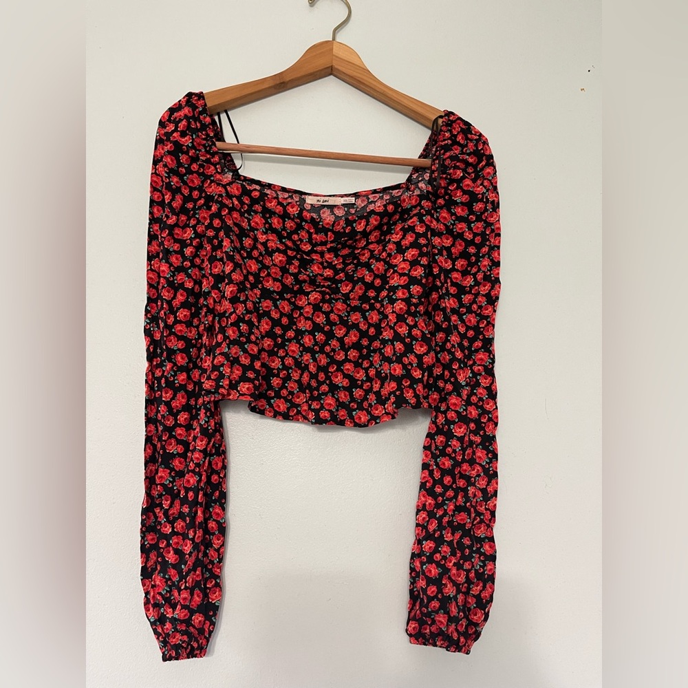 Off the shoulder rose crop top